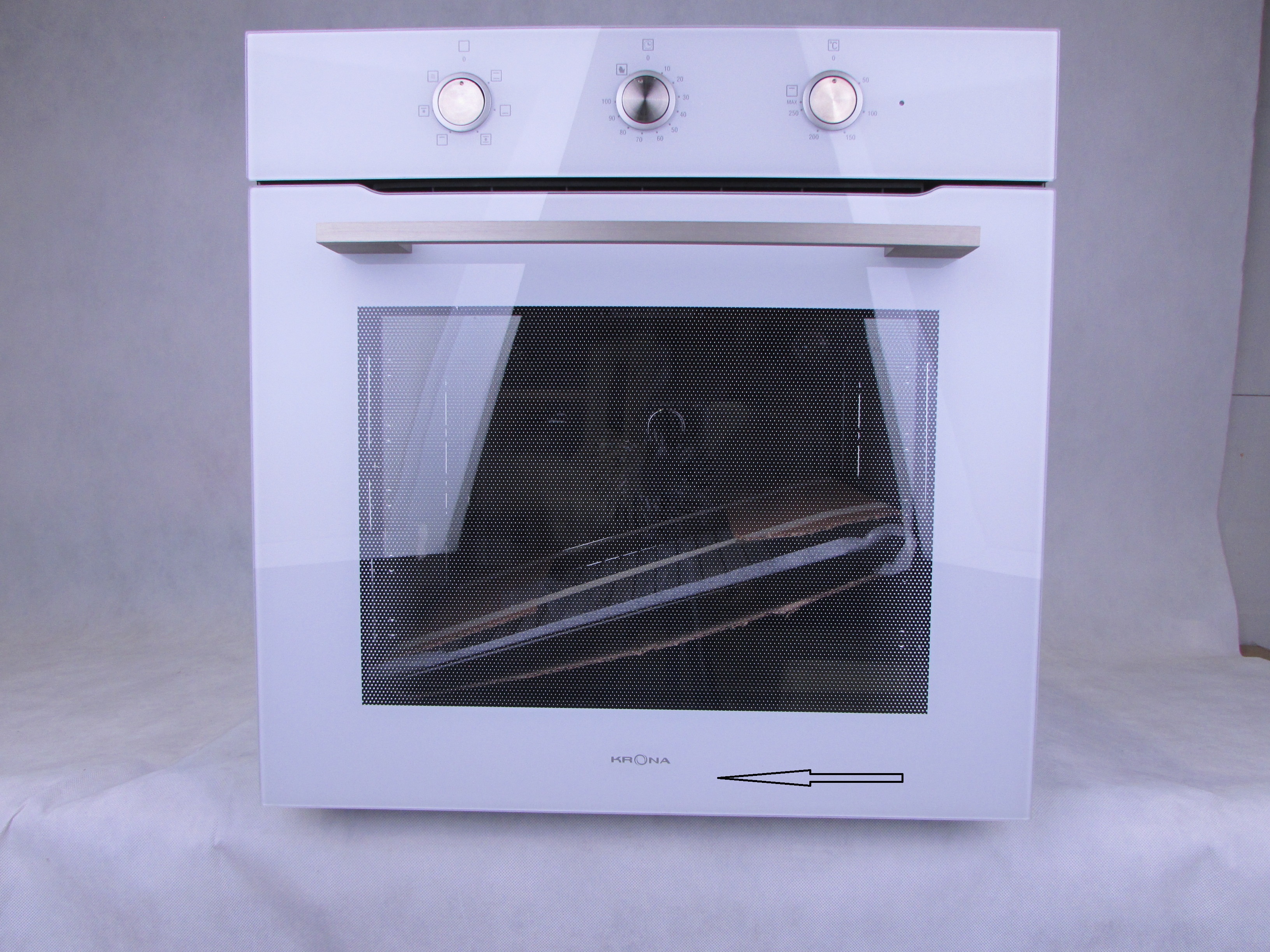 

Уцененные товары KRONA ARADEO 60 WH (уцененный товар)