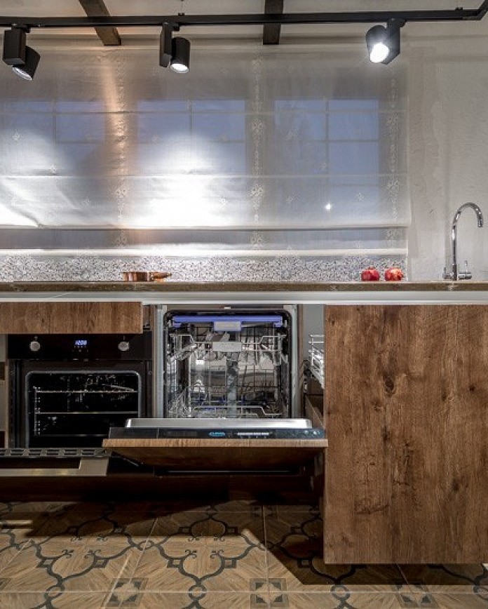 KRONA на TV. Кухня в стиле «шале»